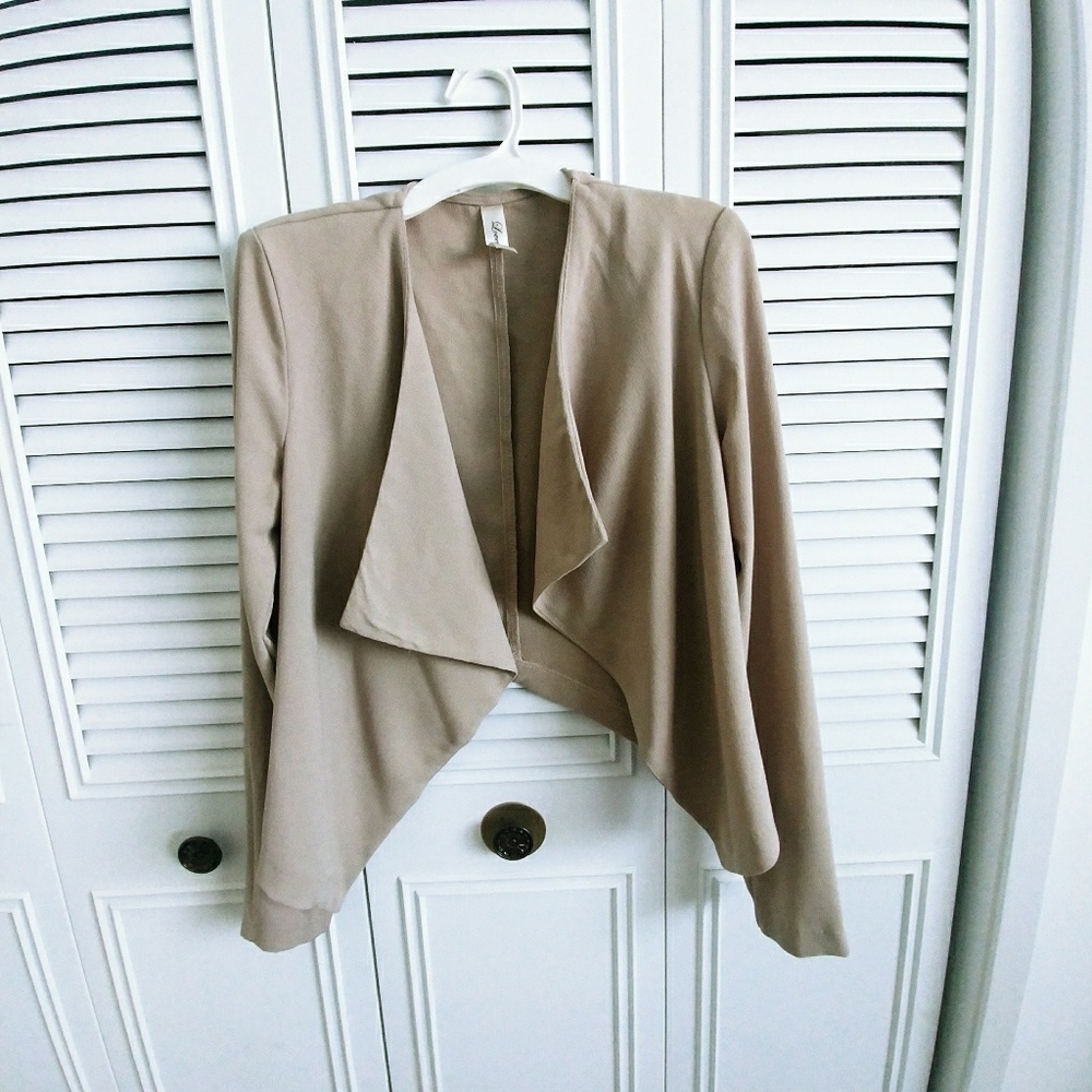 NWOT Lightweight assymetrical blazer